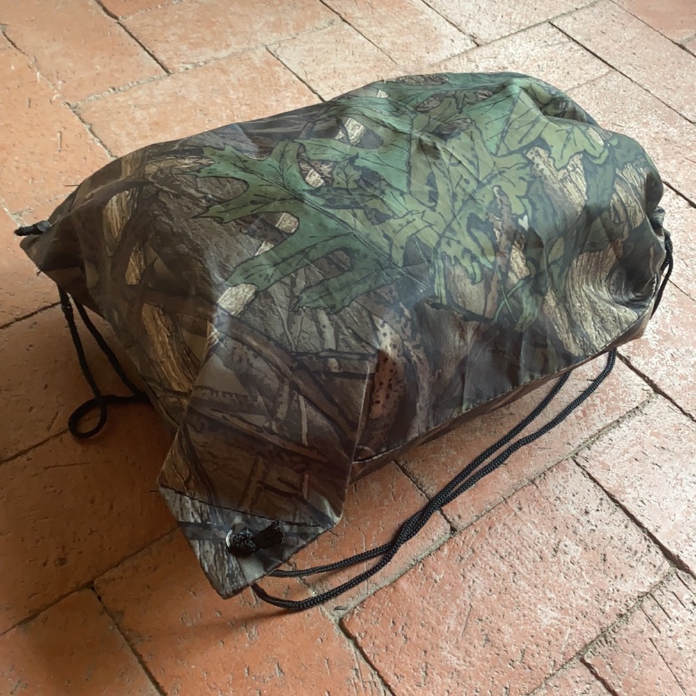 90s | Camo Drawstring Backpack - Picture 2 of 5